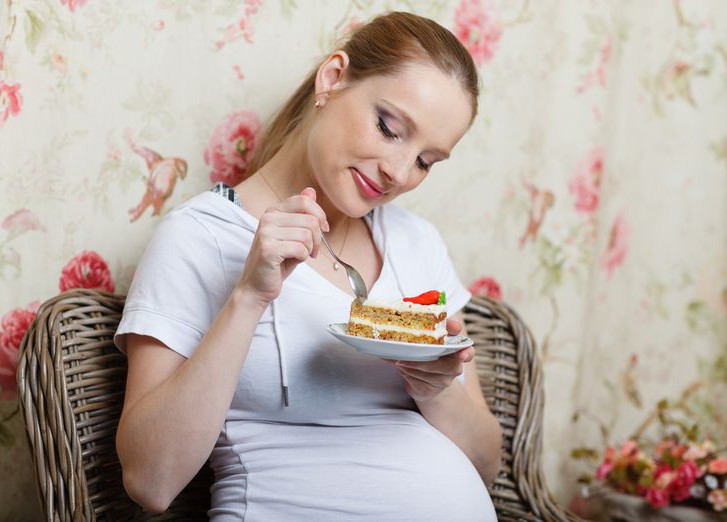 Как надо питаться беременным. Какие продукты нельзя есть на ранних сроках? Как понять, что беременная неправильно питается
