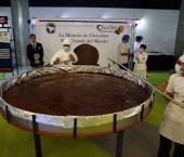 Гигантская шоколадная монета