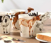 Кофейные чашки с трехмерными изображениями животных
