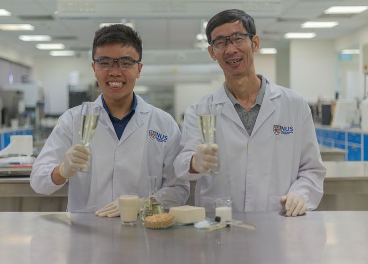 Ученые пьют вино из сыворотки тофу