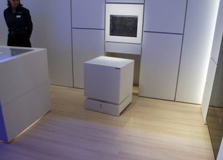 Холодильник-робот Panasonic