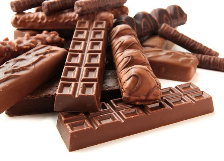 Мужчинам и женщинам шоколад полезен неодинаково, показало исследование
