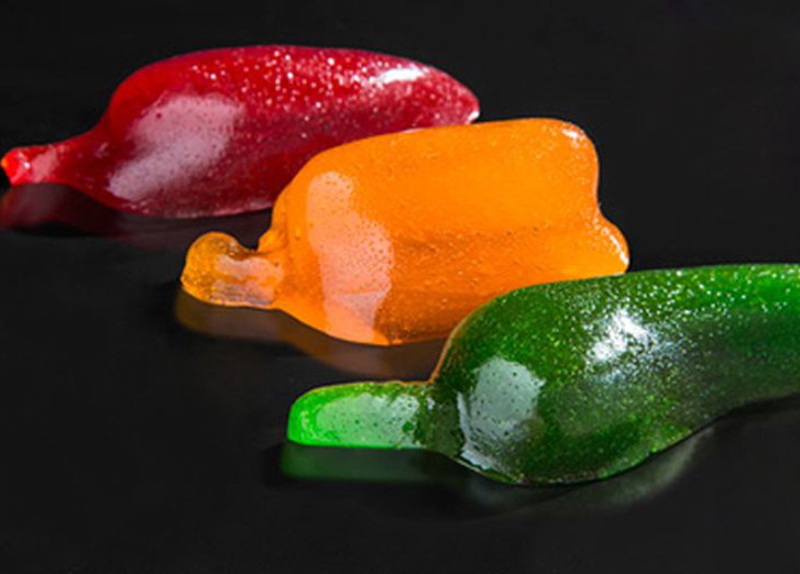 "Spicy Gummy Peppers" выпустила жевательные конфеты по мотивам 3 ...