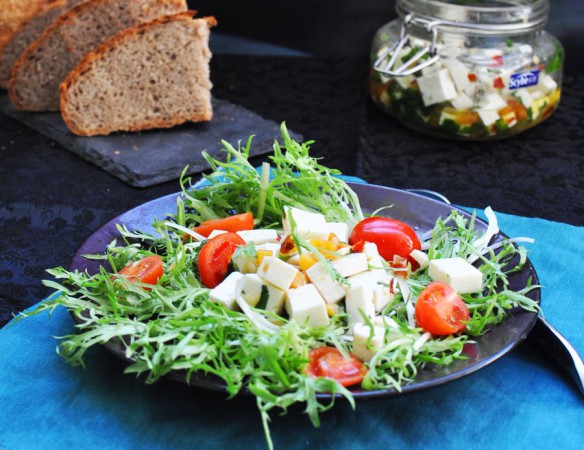 Брынза (фета) в остром маринаде