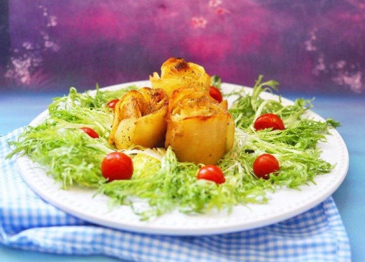 Запеченные картофельные «розы»