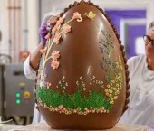 Шоколадное пасхальное яйцо