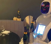 робот для розлива шампанского